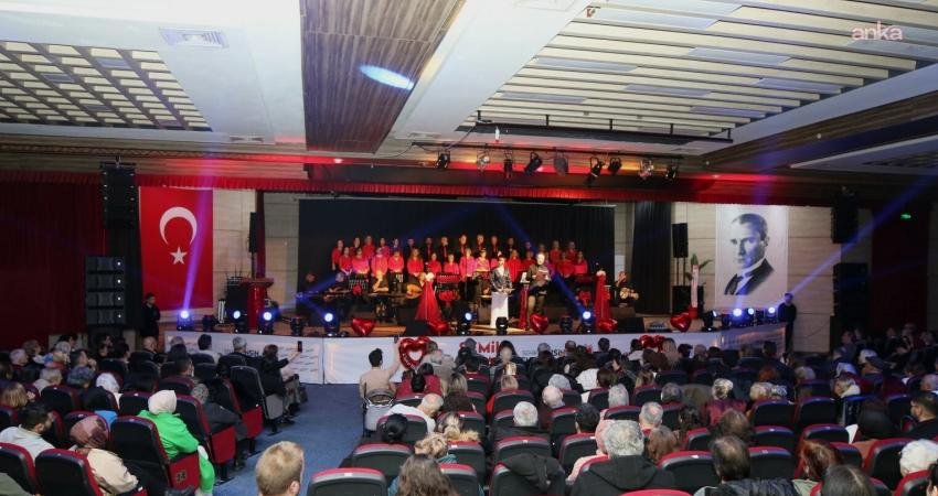 Yunusemre Belediyesi Türk Sanat Müziği Korosu, Ferdi Zeyrek Millet Çarşısı