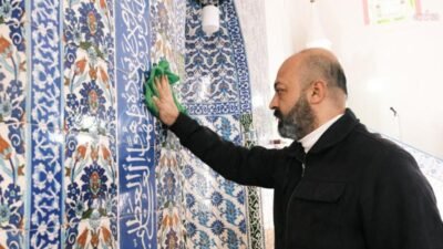 Yunusemre Belediyesi, vatandaşların ibadetlerini temiz ve ferah bir ortamda yerine