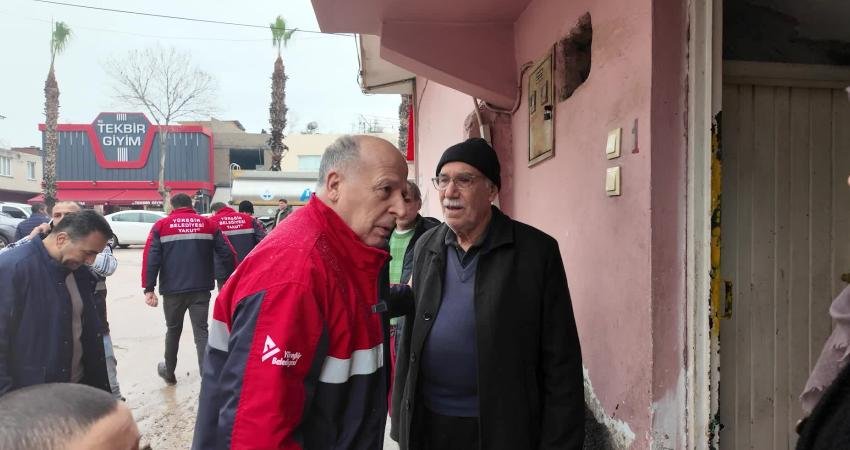 Yüreğir Belediye Başkanı Demirçalı’dan yağıştan etkilenen mahallelere ziyaret Yüreğir Belediye Başkanı Ali Demirçalı, Adana genelinde etkili olan yoğun
