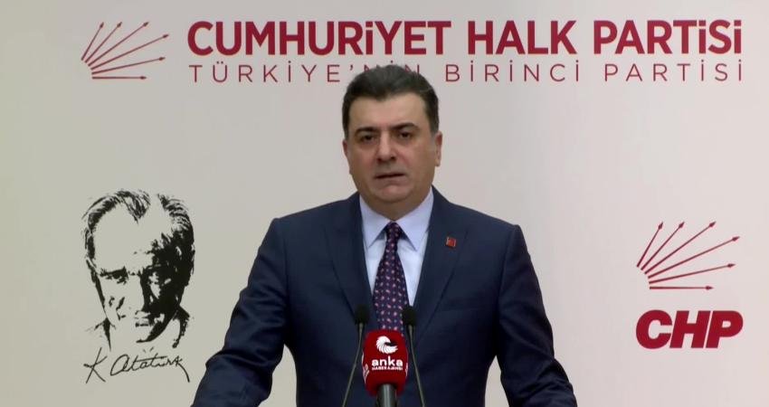 Zeynel Emre: “Bize Anayasa hatırlatması yapanlar; demokrasinin D’sine tahammülü olmayanlar, milli iradeye yargı yoluyla kumpas kuranlardır” CHP Sözcüsü Zeynel Emre, Adalet Bakanı Akın Gürlek’in yemini sırasında