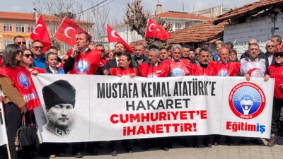 Manisa’nın Turgutlu ilçesinde bir öğretmenin Atatürk’e hakaret ettiği iddiaları ve