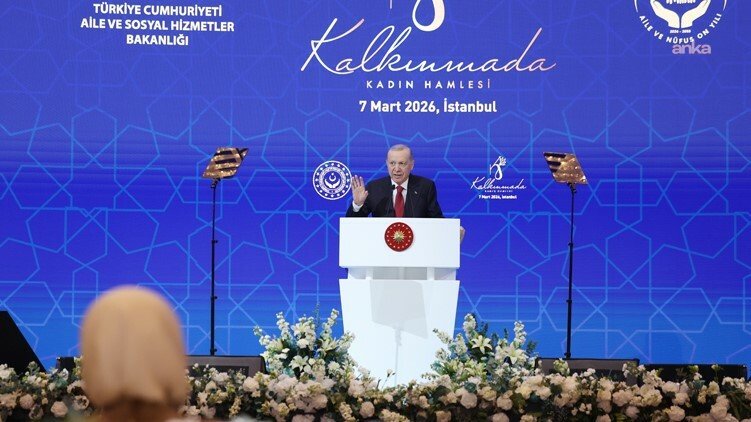 Cumhurbaşkanı Recep Tayyip Erdoğan,"8 Mart Dünya Kadınlar Günü" dolayısıyla düzenlenen iftarda yaptığı