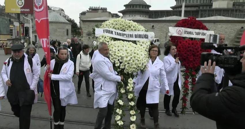 İstanbul Tabip Odası (İTO) 14 Mart Tıp Bayramı dolayısıyla Taksim