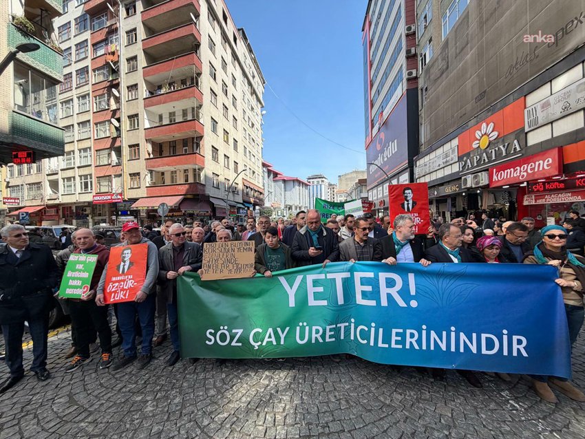CHP öncülüğünde Rize’de “çay mitingi” CHP Rize İl Başkanlığı'nın öncülüğünde çay üreticileri ve çeşitli siyasi parti