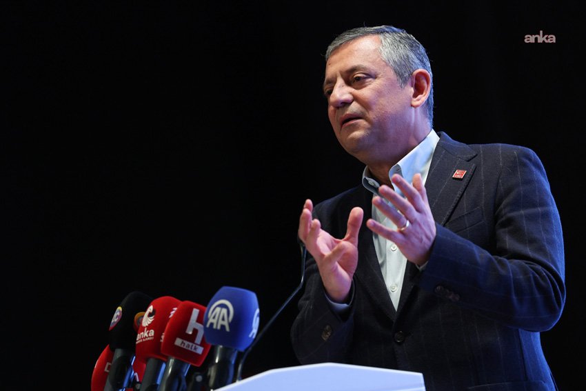 Nebil Özgentürk’ün yönetmenliğini üstlendiği “1 Mart 2003 Direnişi” belgeselinin ilk