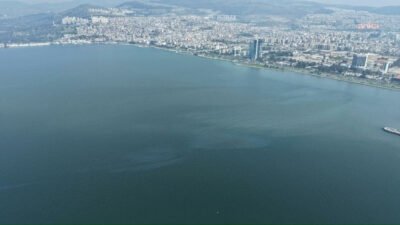 İzmir Büyükşehir Belediyesi tarafından İzmir Körfezi’nde bugün yapılan rutin dron