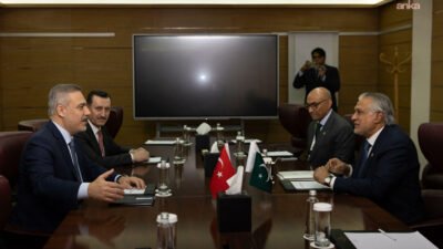 Dışişleri Bakanı Hakan Fidan, Riyad'da Pakistan Dışişleri Bakanı Muhammed İshak