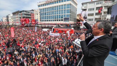 CHP'nin, "Millet İradesine Sahip Çıkıyor" mitinglerinin 98'incisi yarın Uşak’ta gerçekleştiridi.