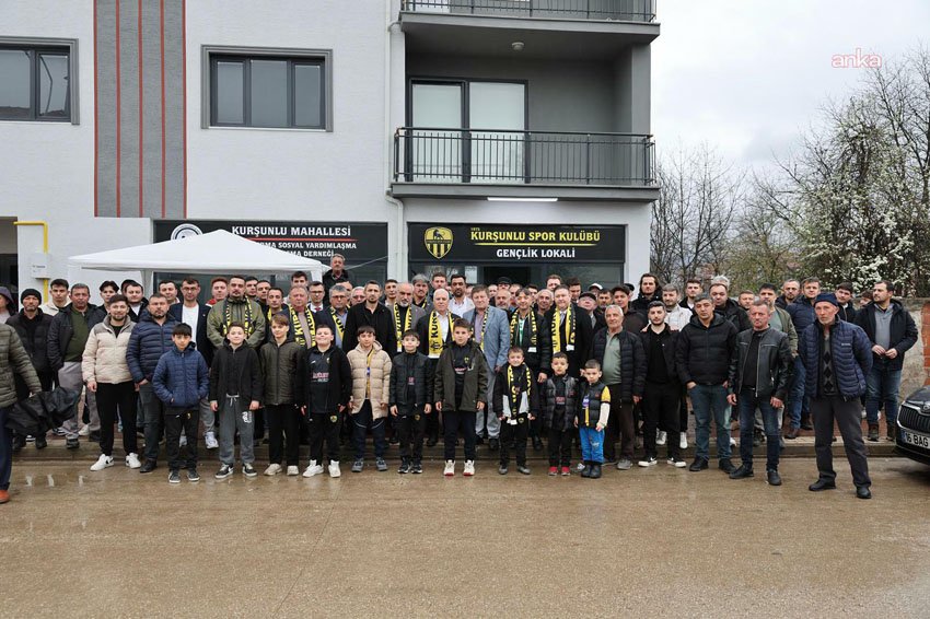 Bursa Büyükşehir Belediye Başkanı Bozbey: “Kurşunlu’daki gençlere nitelikli bir futbol sahası ve iyi bir spor alanı sunacağız” Bursa Büyükşehir Belediye Başkanı Mustafa Bozbey, İnegöl Kurşunlu Spor Kulübü’nü