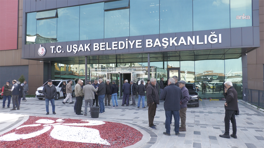 Uşak Belediye Başkanı Özkan Yalım’ın da aralarında bulunduğu 13 kişinin