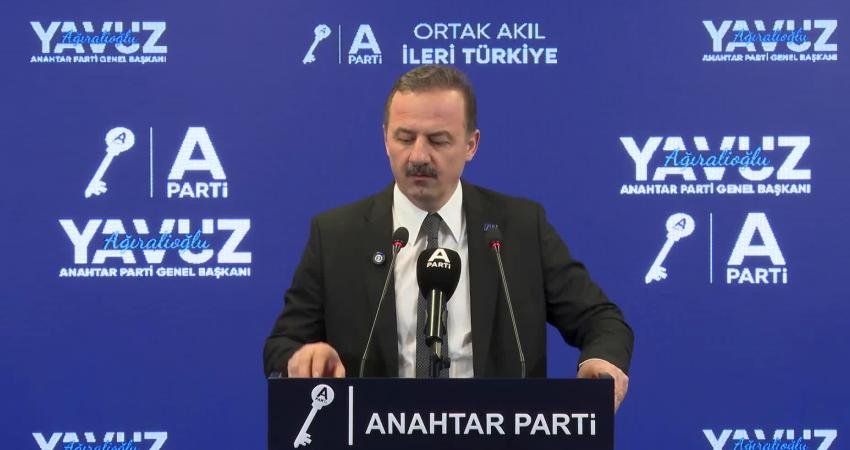 Anahtar Parti Genel Başkanı Yavuz Ağıralioğlu, ABD ve İsrail'in İran'a