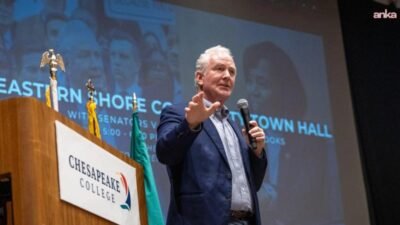  ABD’li Demokrat Senatör Chris Van Hollen, ABD Senatosu’nda İran’a ilişkin yapılan kapalı