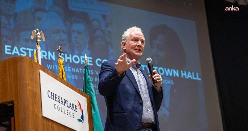  ABD’li Demokrat Senatör Chris Van Hollen, ABD Senatosu’nda İran’a ilişkin yapılan kapalı
