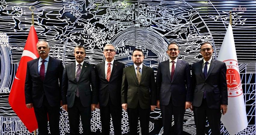 Adalet Bakanı Akın Gürlek, İstanbul Bölge İdare Mahkemesi'ni ziyaret ettiğini
