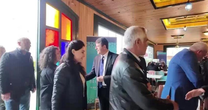 Adıyaman Belediye Başkanı Tutdere, vatandaşlarla bayramlaştı Adıyaman Belediye Başkanı Abdurrahman Tutdere, Ramazan Bayramı dolayısıyla düzenlenen programda