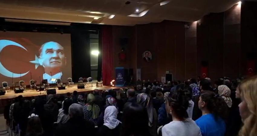 Adıyaman’da “Kommagene Kadın Korosu” konseri ve “Bir Kadın Bir Renk” resim sergisi düzenlendi Adıyaman Belediyesi tarafından 8 Mart Dünya Emekçi Kadınlar Günü kapsamında