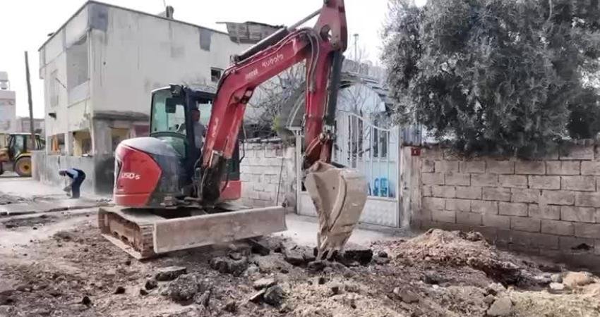 Adıyaman’ın içme suyu altyapısı yenileniyor… Başkan Tutdere: “Evsel bağlantılarımızı da gerçekleştiriyoruz” Adıyaman Belediyesi Su ve Kanalizasyon İşleri Müdürlüğü (ASKİM) ekipleri, 6