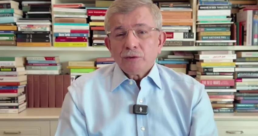 Ahmet Davutoğlu: Türkiye savaşın tarafı haline gelmemeli Gelecek Partisi Genel Başkanı Ahmet Davutoğlu, ABD-İsrail ile İran arasındaki savaşa