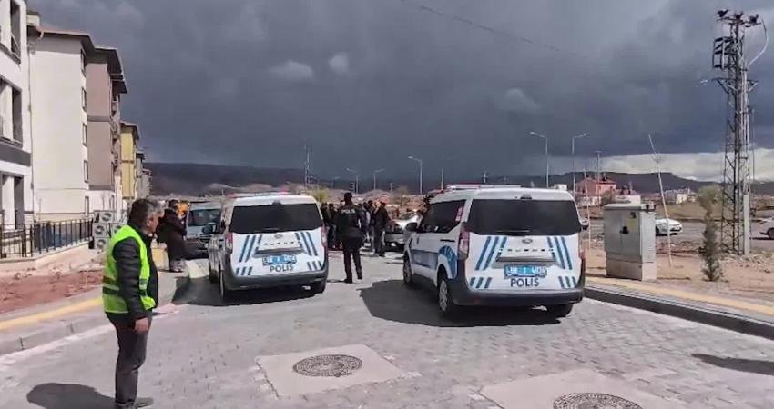 Aksaray’da TOKİ kapsamında yürütülen 694 konutluk projede hak sahipleri teslim