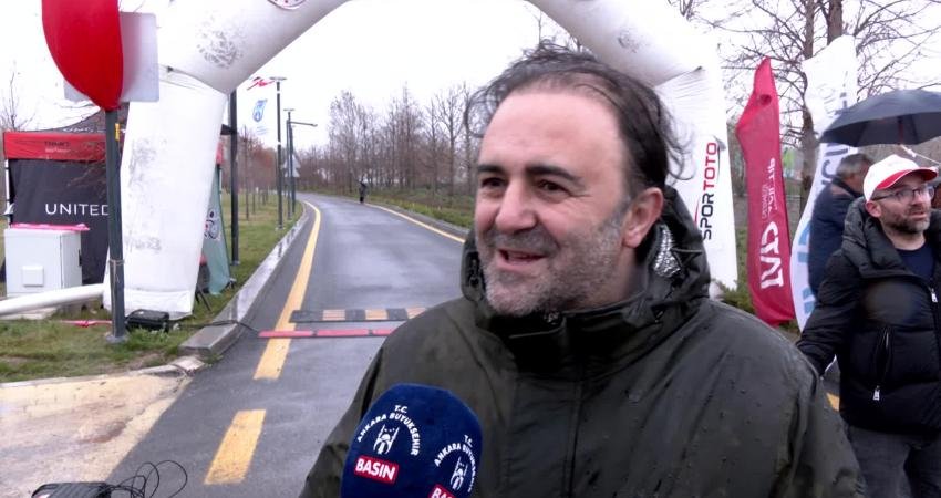 Ankara Büyükşehir Belediyesi, 4. Geleneksel Tıp Bayramı Koşusu’na ev sahipliği yaptı Ankara Büyükşehir Belediyesi (ABB) ve Türkiye Acil Tıp Derneği iş