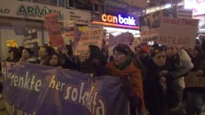 8 Mart Dünya Emekçi Kadınlar Günü'nde Ankara’da bir araya gelen kadınlar