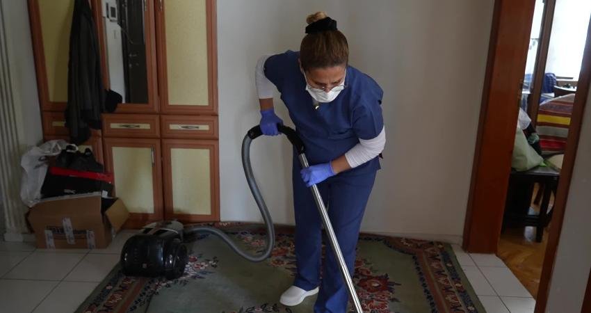 Antalya Büyükşehir Belediyesi, yaklaşık 3 bin 324 kadın personeli ile