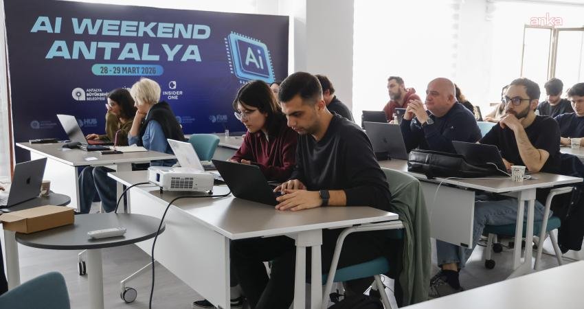 Antalya Büyükşehir Belediyesi’nden gençlere yönelik yapay zeka eğitimi Antalya Büyükşehir Belediyesi, "AI Weekend Antalya 2026" etkinliğiyle gençleri yapay