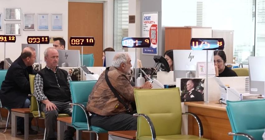 Antalya Büyükşehir Belediyesi, "Can Suyu" projesi ile üniversite öğrencilerine her