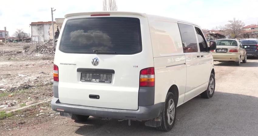 APP plakalar için tanınan rehberlik süresi yarın bitiyor: Aksaray’da son gün plaka kuyruğu oluştu Araç plakalarına yönelik yeni düzenleme yarın itibarıyla yürürlüğe girecek, uygulama