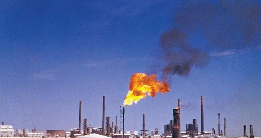 Aramco, İran’a ait İHA saldırısı sonrası Ras Tanura rafinerisinde faaliyetleri durdurdu Suudi Arabistan’ın devlet petrol şirketi Saudi Aramco, İran’a ait bir