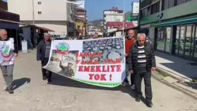 Tüm Emekliler Sendikası Kemalpaşa Şubesi üyeleri, Cumhurbaşkanı Tayyip Erdoğan'ın emeklilerin