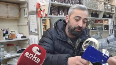 Artvin’de yaklaşık 35 yıldır berberlik yapan Ümit Tüysüz, "İnsanlarda alım