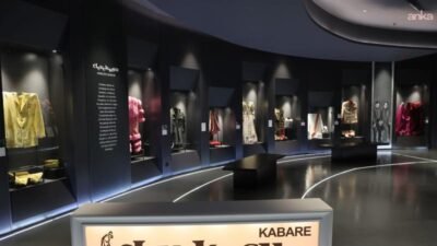 Ataşehir Belediyesi’ne bağlı Mustafa Saffet Kültür Merkezi içinde hizmet veren