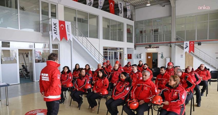 Ataşehir Belediyesi Arama Kurtarma Ekibi’ne (ATAK) katılacak yeni üyeler için