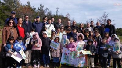 Ayvalık'ta Dünya Ormancılık Günü ve Orman Haftası kapsamında öğrencilerin katılımıyla
