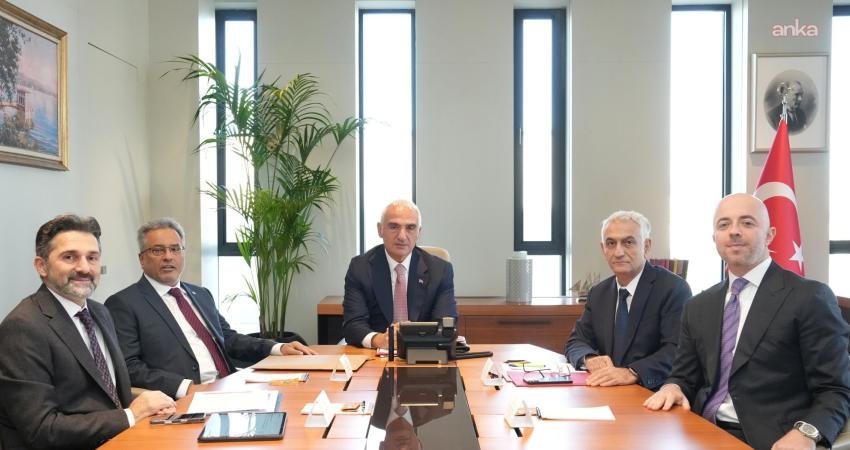 Kültür ve Turizm Bakanı Mehmet Nuri Ersoy, Türk Hava Yolları Yönetim