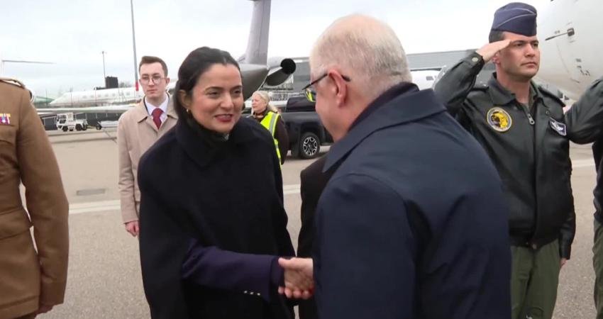 Birleşik Krallık Savunma Bakanı John Healey'in daveti üzerine Birleşik Krallık'a