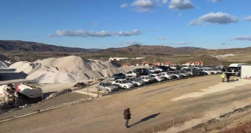 Bakan Uraloğlu Çorum’da konuştu: “Hızlı tren hattı tamamlandığında Çorum-Ankara arası 1 saat 20 dakika olacak” Ulaştırma ve Altyapı Bakanı Abdulkadir Uraloğlu, Kırıkkale-Çorum-Samsun hızlı tren hattı tamamlandığında