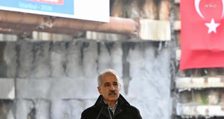 Bakan Uraloğlu: “Hürmüz Boğazı’ndaki gelişmeleri anbean takip ediyoruz” Ulaştırma ve Altyapı Bakanı Abdulkadir Uraloğlu, Hürmüz Boğazı ve bölgedeki