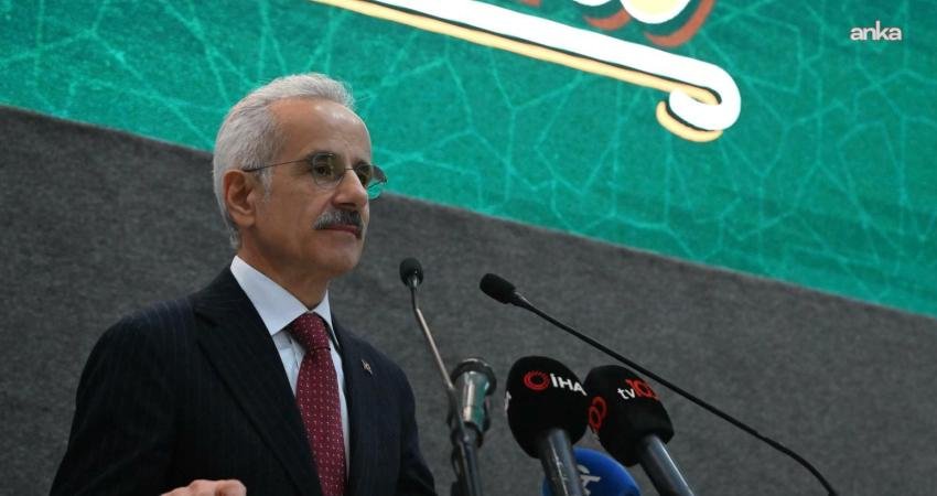 Bakan Uraloğlu’ndan “Milli Elektrikli Hızlı Tren projesi” hakkında açıklama: “Cuma günü ilk trenimizi raylara indirerek test sürecini resmen başlatacağız” Ulaştırma ve Altyapı Bakanı Abdulkadir Uraloğlu, Milli Elektrikli Hızlı Tren