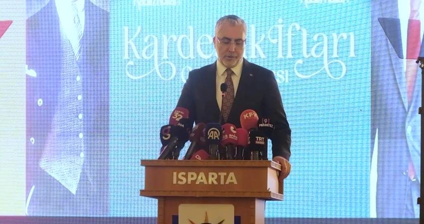 Çalışma ve Sosyal Güvenlik Bakanı Vedat Işıkhan, çeşitli programlara katılmak üzere