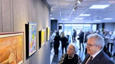 Bandırma'da Gültekin Özcan’ın “Biz Olalım” adlı yağlı boya sergisi ziyarete