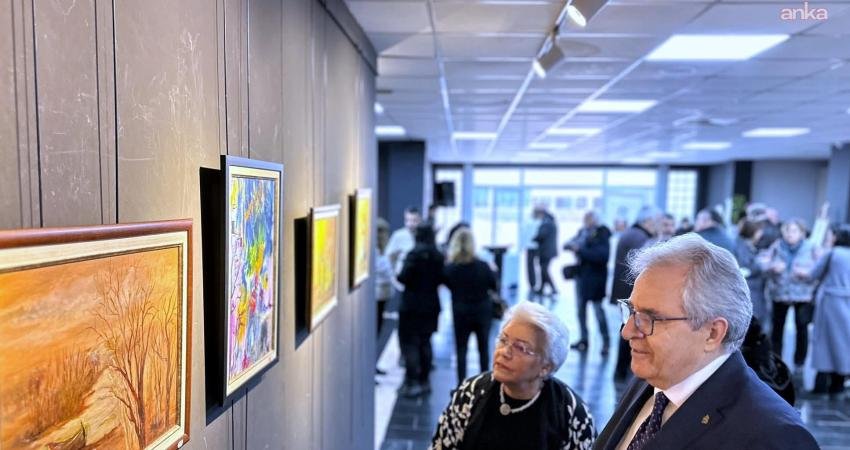 Bandırma'da Gültekin Özcan’ın “Biz Olalım” adlı yağlı boya sergisi ziyarete