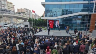 Bayraklı Belediye Başkanı İrfan Önal, Ramazan Bayramı dolayısıyla düzenlenen programda