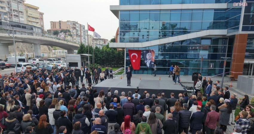 Bayraklı Belediye Başkanı İrfan Önal, Ramazan Bayramı dolayısıyla düzenlenen programda