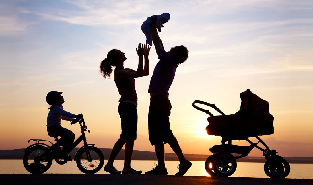 “Bir hâne-i saadettir izdivaç, muhabbetle mamur olur;  Mahzun kalır gönüller,