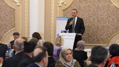 Beylikdüzü Belediyesi, Yakuplu Sosyal Tesisleri’nde düzenlenen iftar programında şehit aileleri ve