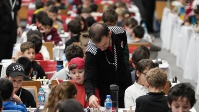 Beylikdüzü Belediyesi'nin Çanakkale Zaferi’nin 111'inci yılında düzenlediği "3. Geleneksel Çanakkale Geçilmez