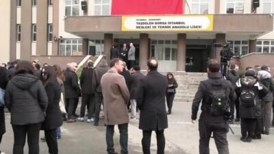 Okulda 17 yaşındaki lise öğrencisinin bıçaklı saldırısı sonucu yaşamını yitiren