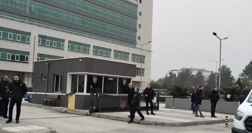 Bolu Belediye Başkanı Tanju Özcan ve 12 kişi adliyeye sevk edildi Bolu Cumhuriyet Başsavcılığı tarafından yürütülen soruşturma kapsamında "irtikap" suçlamasıyla Bolu